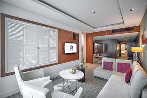 Majestic Premier Hotel