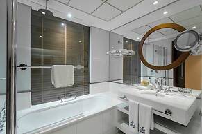 Majestic Premier Hotel