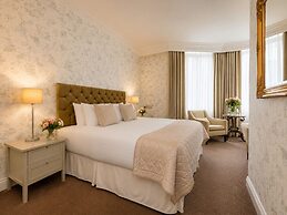 Ashburn Hotel