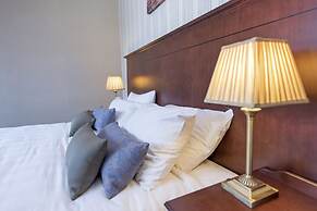 Salutation Hotel