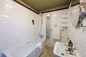 Salutation Hotel