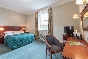 Cairn Hotel