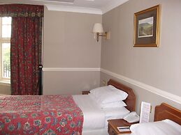 Cairn Hotel