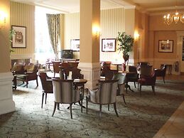 Cairn Hotel