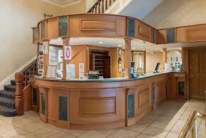 Cairn Hotel