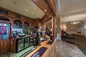 Cairn Hotel