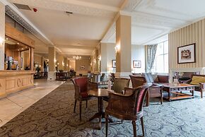 Cairn Hotel