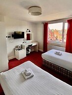 Whites Hotel