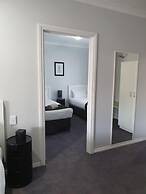 Golden Reef Motor Inn