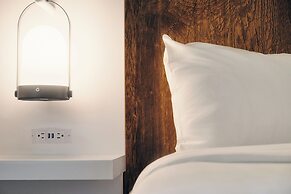 Aava Whistler Hotel