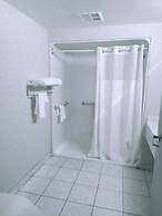 Travelodge by Wyndham Windsor