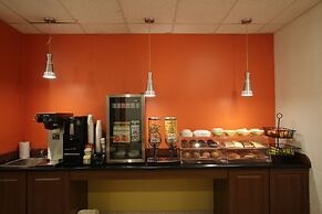 Motel 6 Moncton, NB