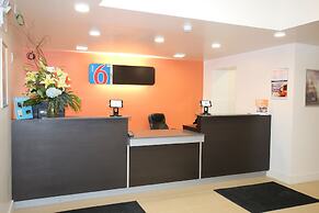 Motel 6 Moncton, NB