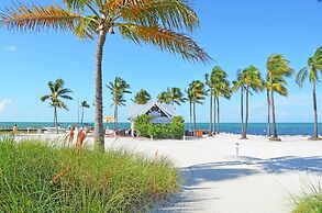 Tranquility Bay Beachfront Hotel and Resort