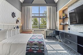 Everwild Canmore Hotel