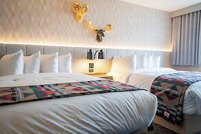 Everwild Canmore Hotel