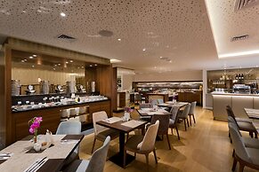 Sea Tower by Isrotel Design
