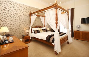 Woodlands Hotel, BW Signature Collection