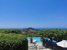 La Mariposa Hotel