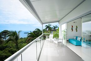 La Mariposa Hotel
