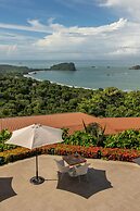 La Mariposa Hotel