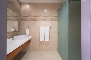 La Mariposa Hotel