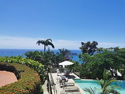 La Mariposa Hotel