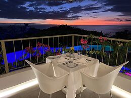 La Mariposa Hotel