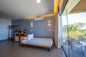 La Mariposa Hotel