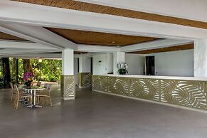 La Mariposa Hotel