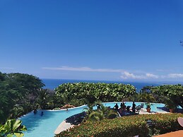 La Mariposa Hotel