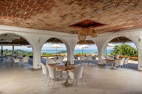 La Mariposa Hotel