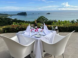 La Mariposa Hotel