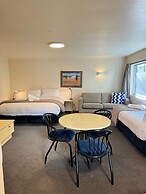 Blue Peaks Lodge