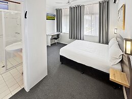 Golden Sands Motor Inn Forster