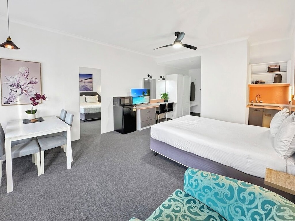 Golden Sands Motor Inn Forster