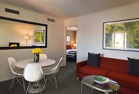 Adina Serviced Apartments Canberra Kingston