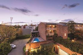 Adina Serviced Apartments Canberra Kingston