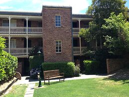 Adina Serviced Apartments Canberra Kingston