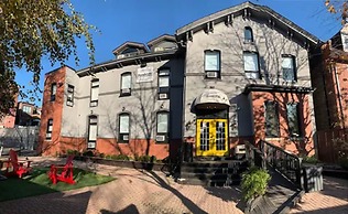 Pembroke Inn