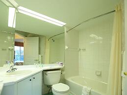 Quality Suites