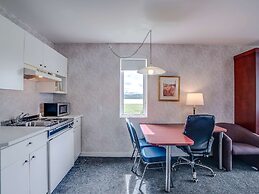 Quality Suites