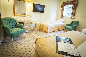 Marston Farm Hotel