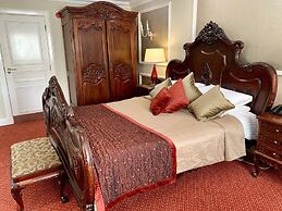 The Bruce Hotel