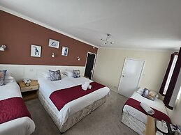 Marina Metro Hotel