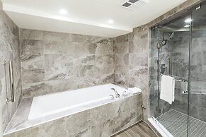 Marriott Niagara Falls Fallsview Hotel & Spa