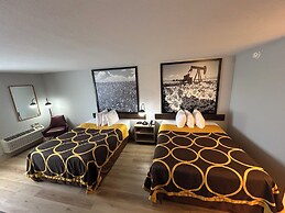 Super 8 by Wyndham Sterling CO