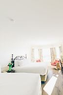 Loyalist Country Inn & Conference Centre