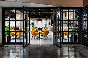 Sheraton Suites Calgary Eau Claire