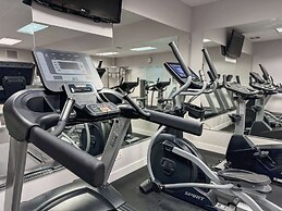 Coast Abbotsford Hotel & Suites